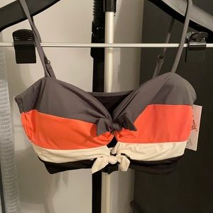 Removable cups bikini top